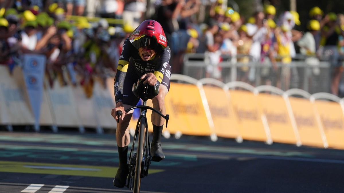 Jonas Vingegaard počas 1. etapy na Tour de France 2026. 