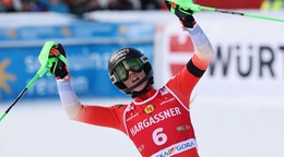 Švajčiarka Camille Rastová sa teší z víťazstva v slalome v Kranjskej Gore.