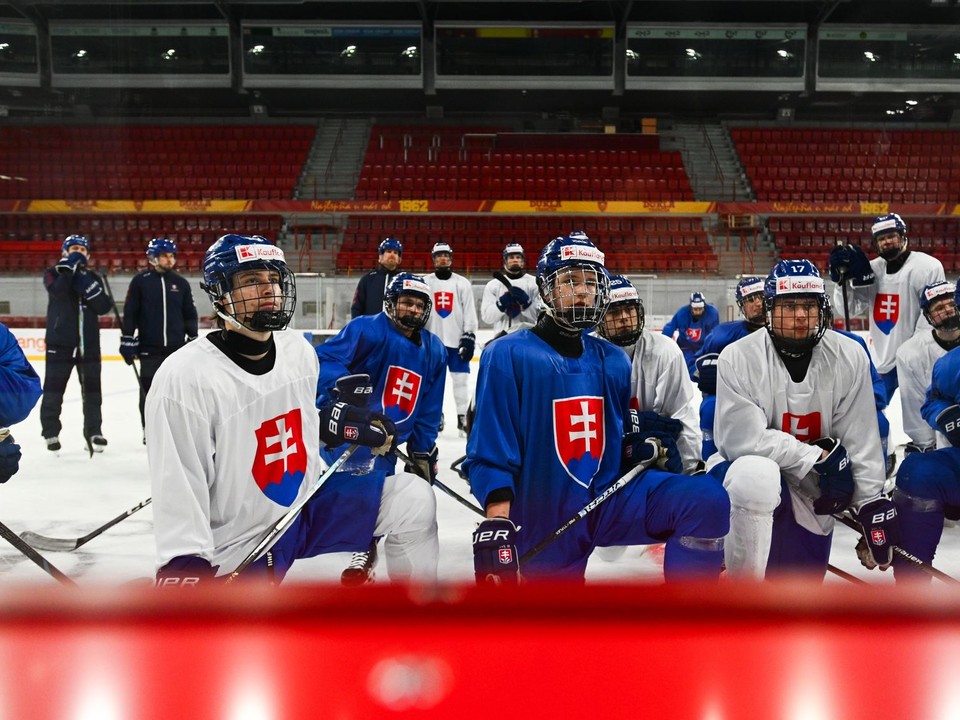 Hokejisti slovenskej hokejovej reprezentácie SR 18.