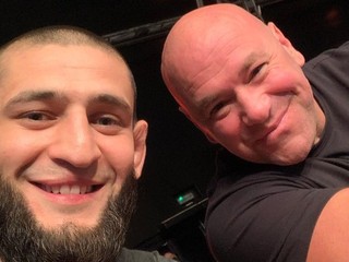 Khamzat Chimaev nadchol aj prezidenta UFC Dana Whitea.