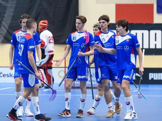 Slovenskí juniorskí reprezentanti vo florbale.