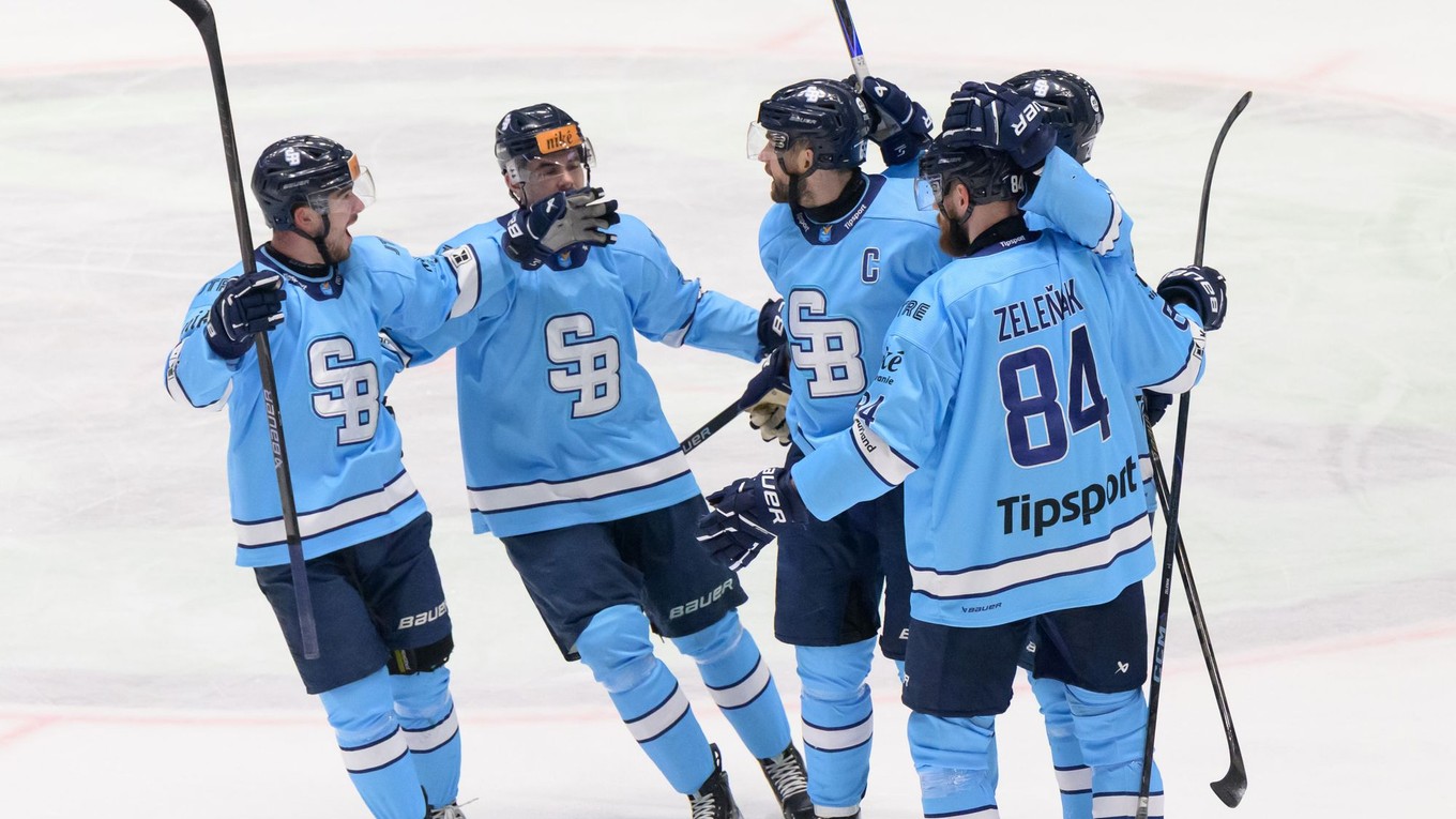 Radosť hráčov Slovana po góle.