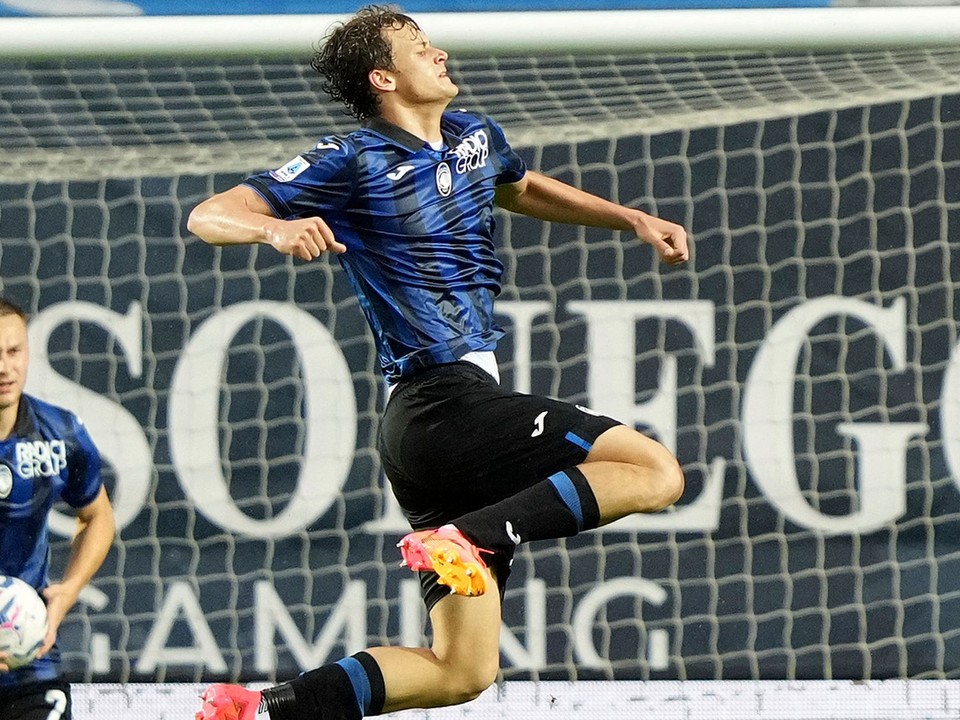 Giorgio Scalvini oslavuje gól. 