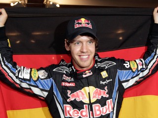 Sebastian Vettel v roku 2010 počas osláv majstrovského titulu v F1.