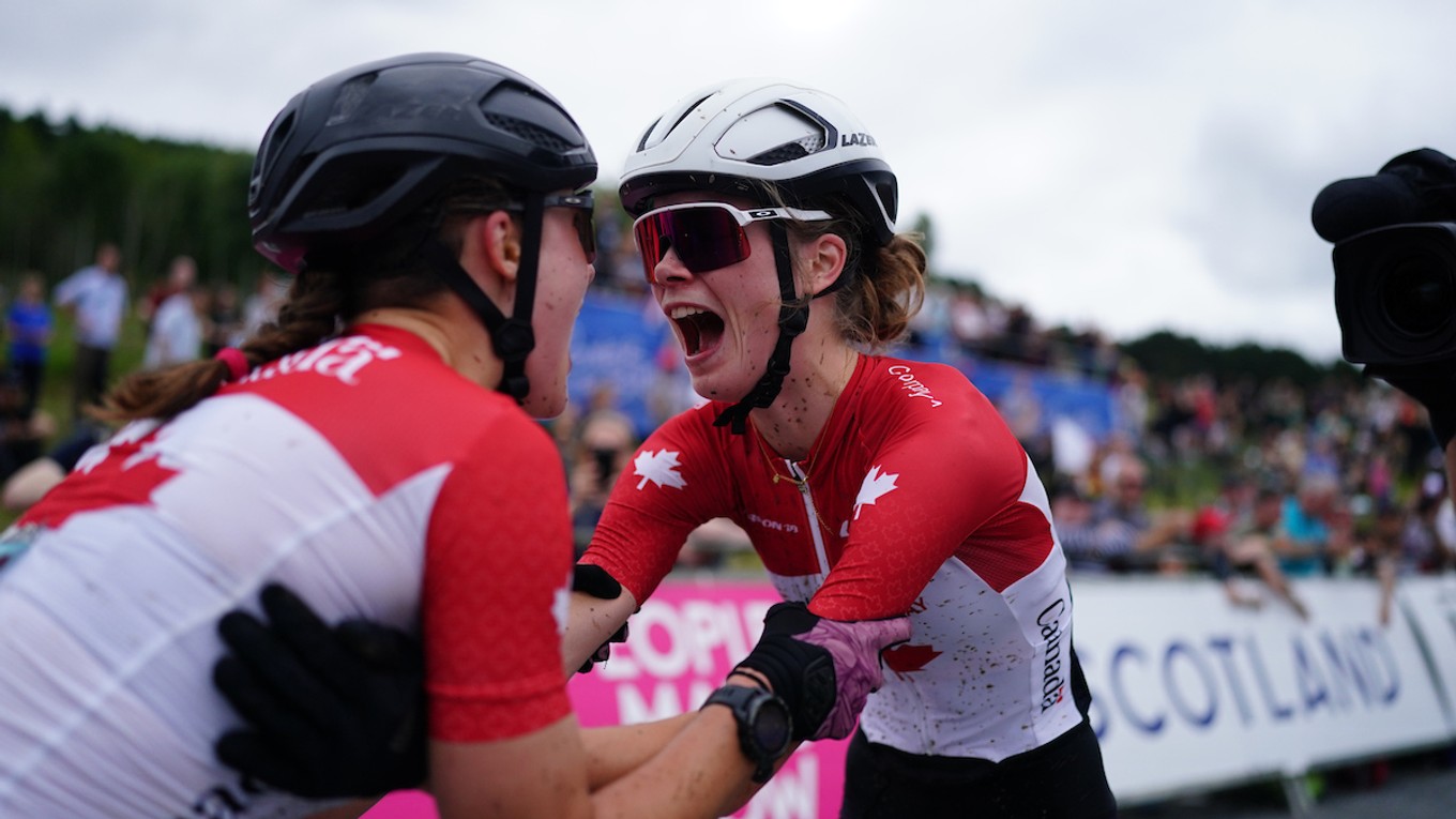 Kanadské reprezentantky v horskej cyklistike Isabella Holmgrenová a Marin Loweová, archívna snímka.