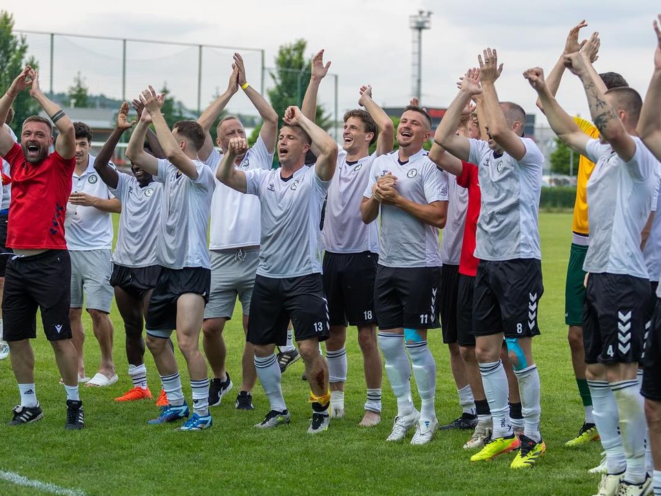 Radosť futbalistov Lehoty pod Vtáčnikom.