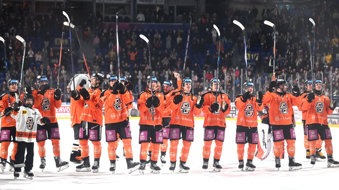 Radosť hráčov Košíc po víťazstve.