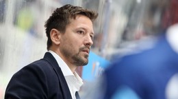 Hlavný tréner HK Nitra Erik Čaládi počas 5. kola Tipsport ligy.