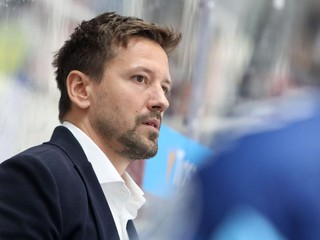 Hlavný tréner HK Nitra Erik Čaládi počas 5. kola Tipsport ligy.
