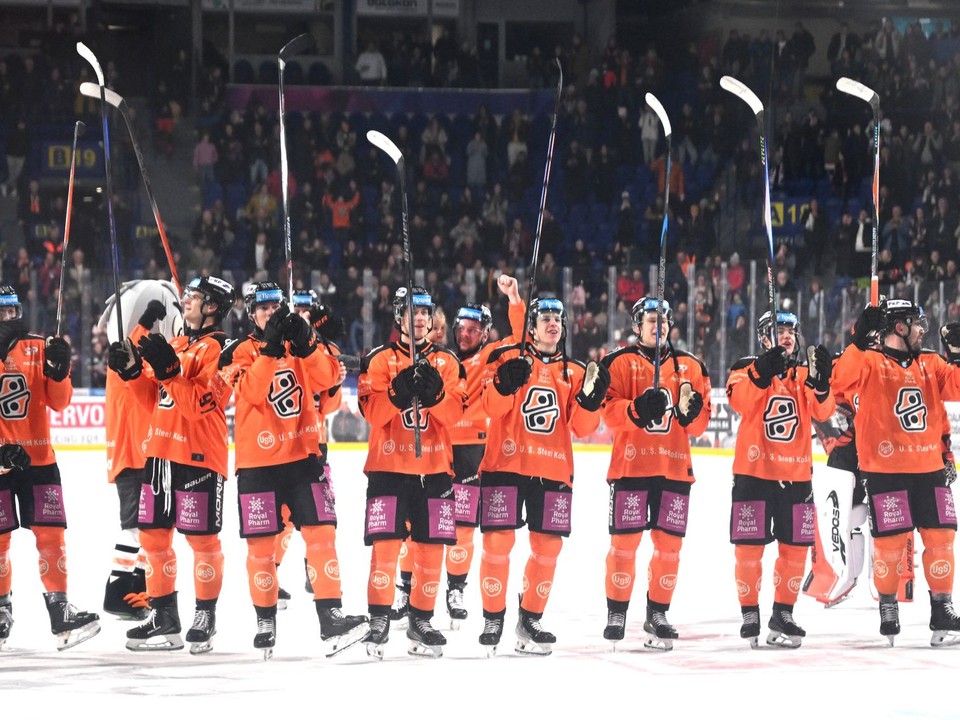 Radosť hráčov Košíc po víťazstve.