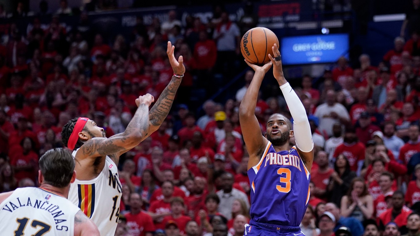 Zakončujúci hráč tímu Phoenix Suns Chris Paul. 