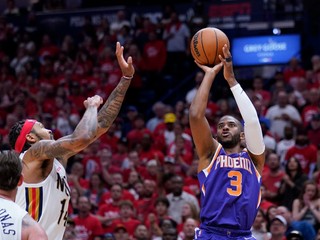 Zakončujúci hráč tímu Phoenix Suns Chris Paul. 
