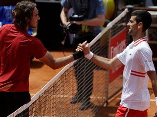 Novak Djokovič - Stefanos Tsitsipas dnes hrajú finále mužov na Roland Garros 2021.
