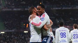 Endrick oslavuje gól v drese Lyonu.