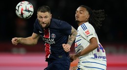 Milan Škriniar v drese Parížu St. Germain. 