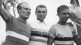 Rik van Looy (v strede).