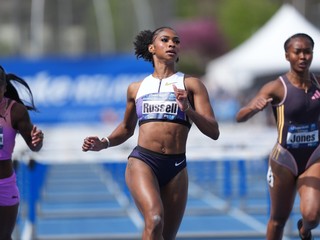 Masai Russellová po behu 100 m prekážok na podujatí Grand Slam Track v Miami 2025.