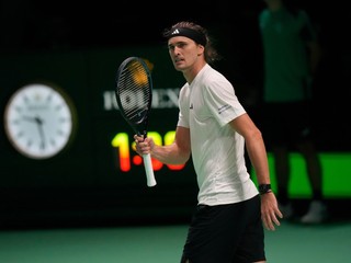 Alexander Zverev v zápase proti Franciscovi Cerundolovi.