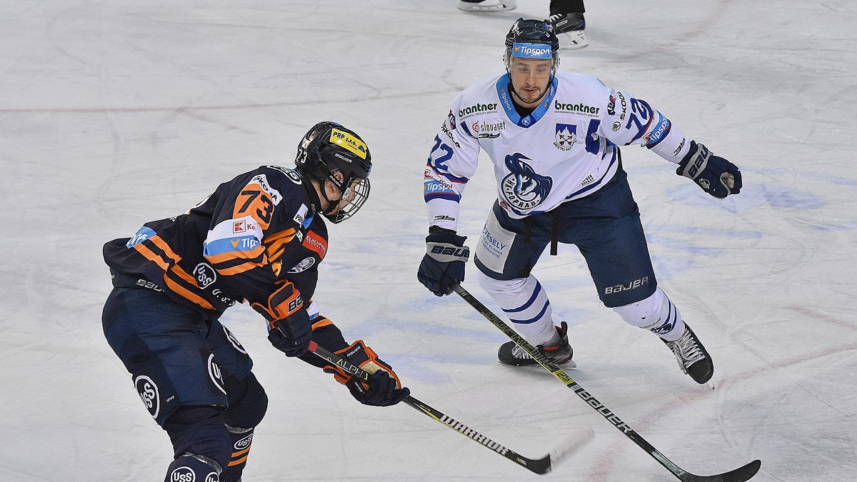 Juraj Eliaš (vľavo) v drese HC Košice.