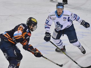 Juraj Eliaš (vľavo) v drese HC Košice.