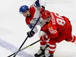 Nikita Kučerov (vpravo) v zápase Rusko - Česko na MS v hokeji 2019.