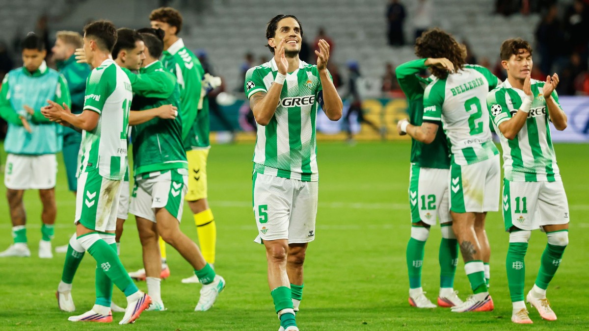 Hráči Realu Betis oslavujú gól
