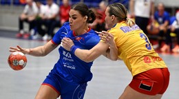 Zľava Diana Mária Vargová (Slovensko) a Yaroslava Burlachenko (Rumunsko) 