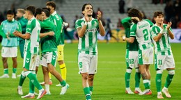 Hráči Realu Betis oslavujú gól