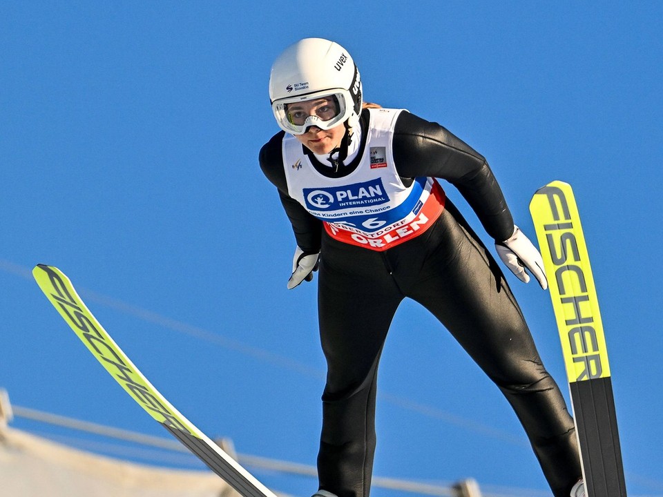 Slovenská reprezentantka v skokoch na lyžiach Kira Mária Kapustíková. 