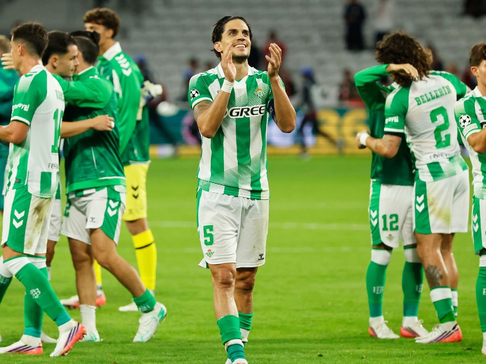 Hráči Realu Betis oslavujú gól