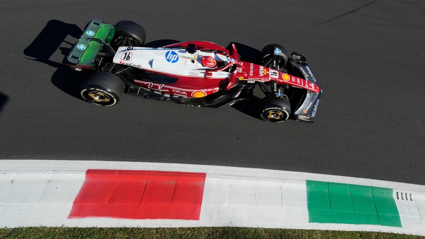 Charles Leclerc počas tréningu na Veľkú cenu Talianska