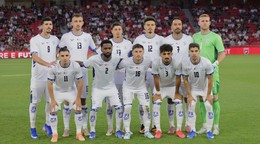 Futbalisti Izraela pózujú pred prípravnym zápasom Albánsko - Izrael.