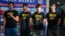 hHráči zľava Maroš Golian, Bruno Randuška, Kárlis Ázacis a Adam Pukančík