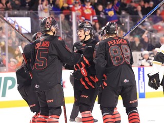 Juraj Pekarčík (číslo 88) v drese Monctonu Wildcats