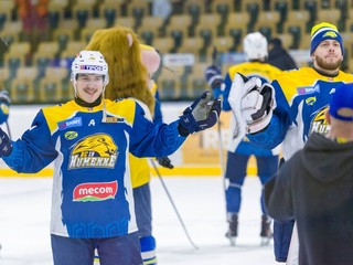 Hráči HC 19 Humenné po víťazstve.