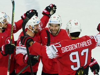 Hokejisti Švajčiarska na ilustračnom zábere. 
