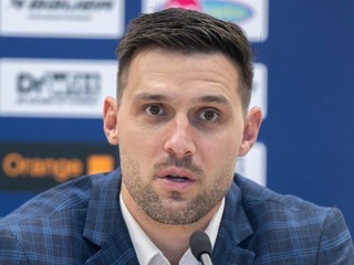 Na snímke asistent trénera slovenskej hokejovej reprezentácie do 20 rokov Ivan Švarný.