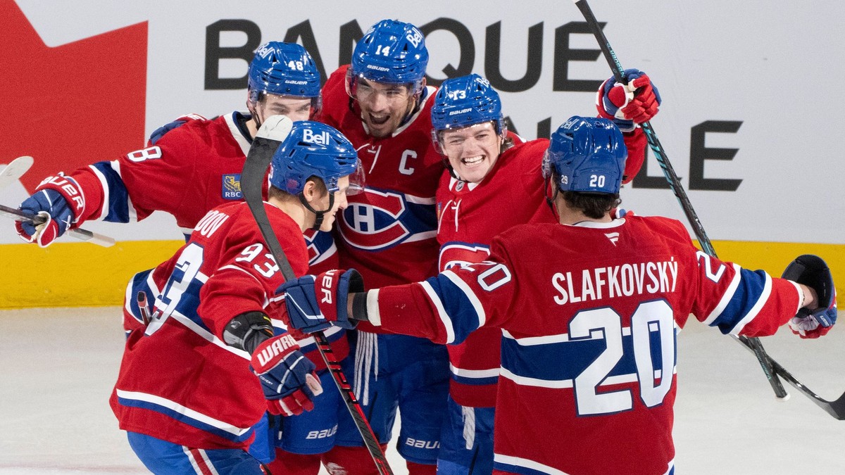 Juraj Slafkovský (vpravo)