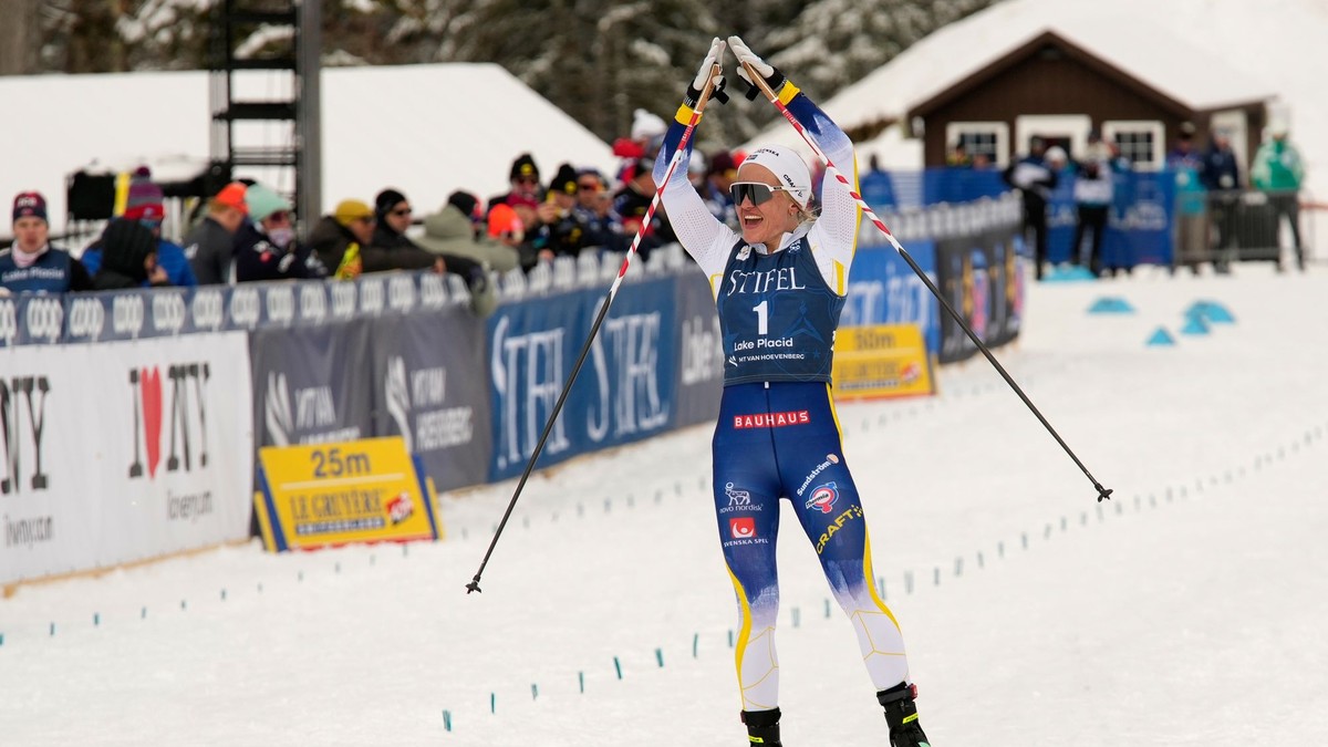 Švédska bežkyňa na lyžiach Linn Svahnová sa raduje z víťazstva
