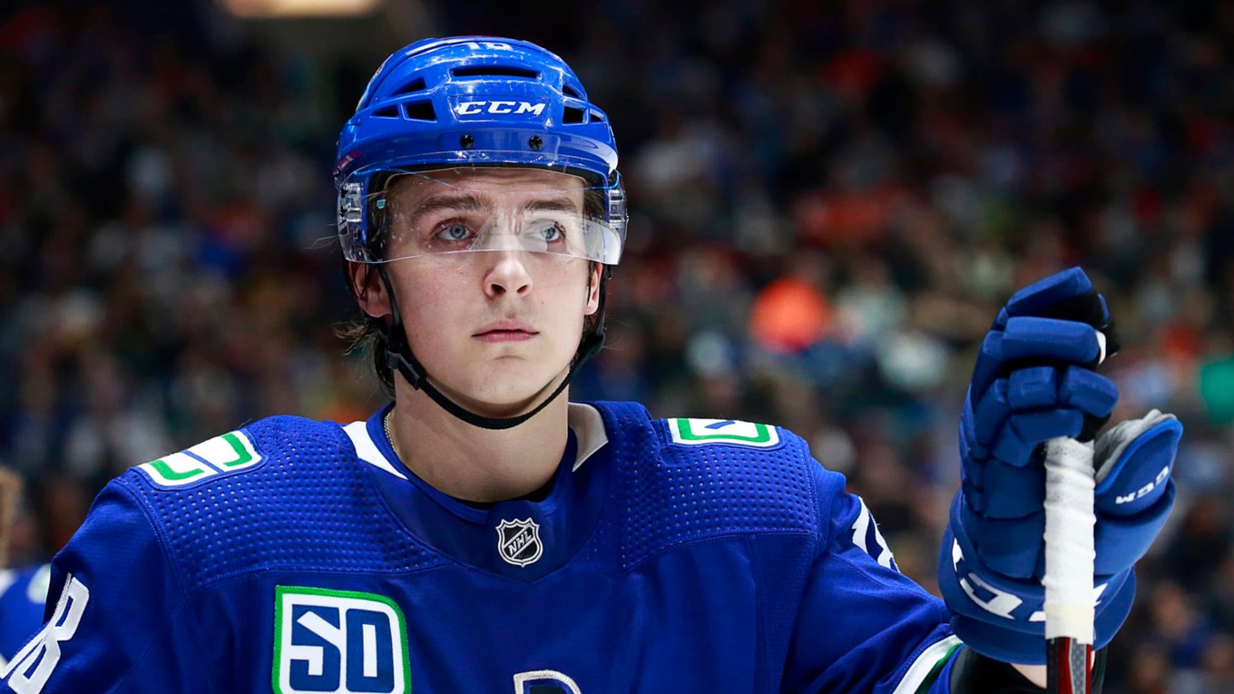 Jake Virtanen v drese Vancouveru Canucks.