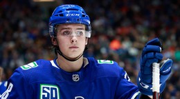 Jake Virtanen v drese Vancouveru Canucks. 