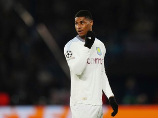 Marcus Rashford v drese klubu Aston Villa.