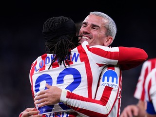Ademola Lookman a Antoine Griezmann. 