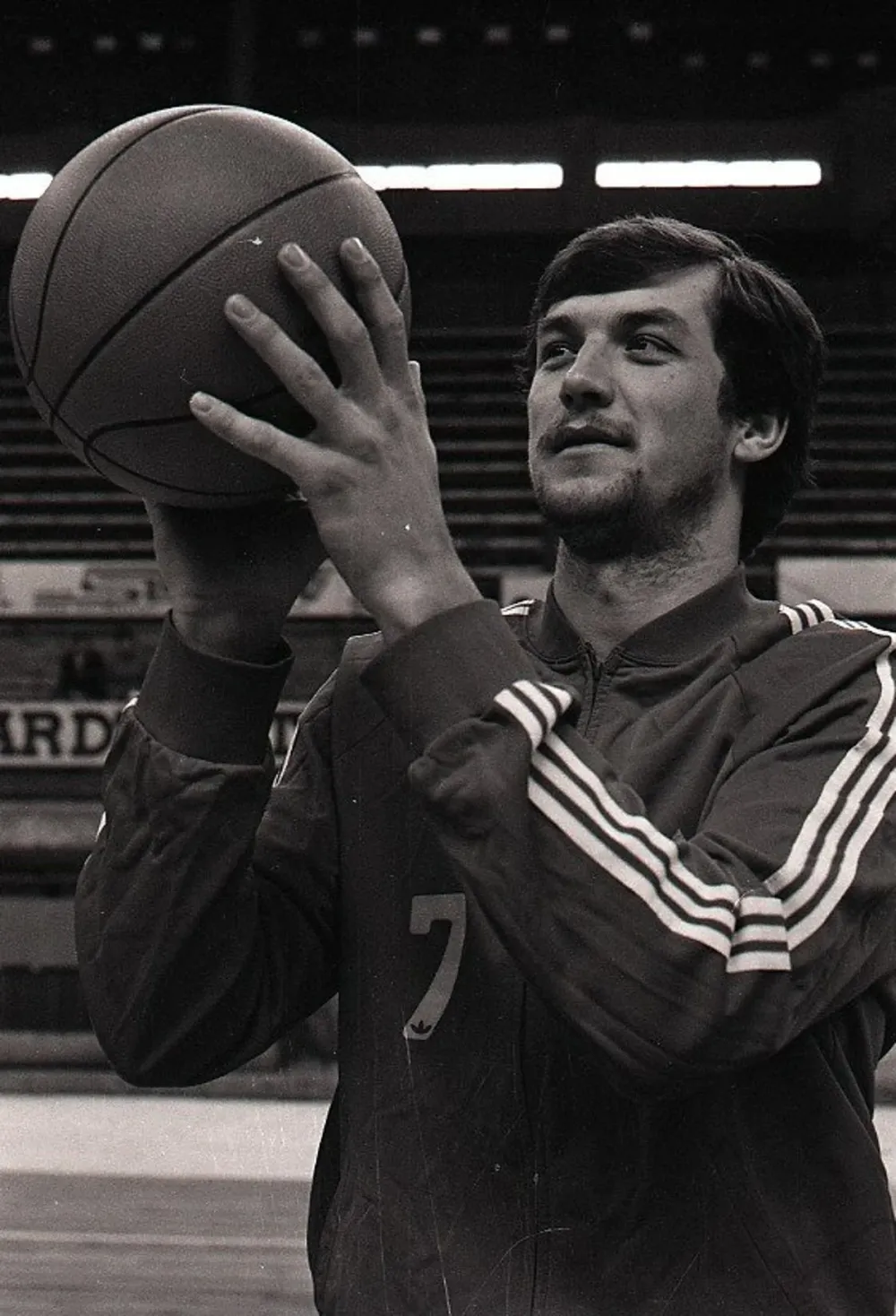 Basketbal: Peter Rajniak by dnes oslávil 70 rokov