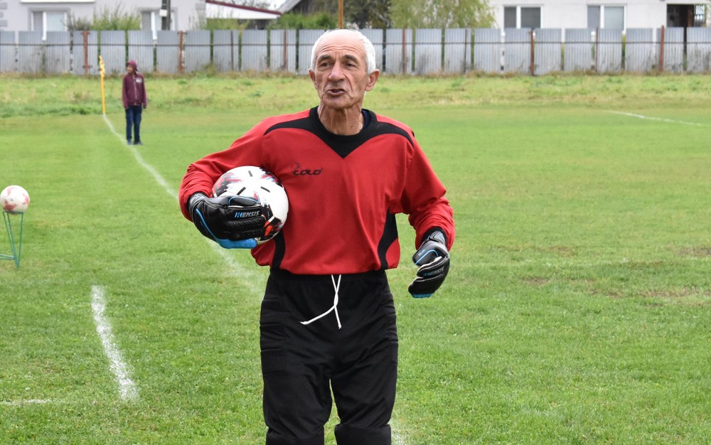 Cítim sa ako dvadsaťročný chlap, tvrdí najstarší futbalista na Slovensku