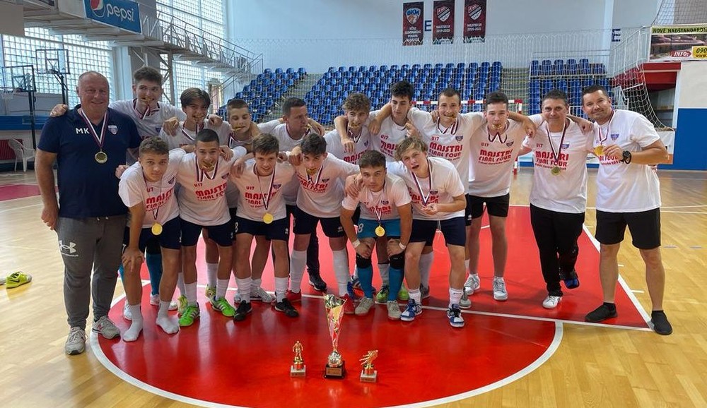 Majstrom Slovenska v kategórii do 17 rokov akadémia bratislavskej Pineroly 1994 Futsal