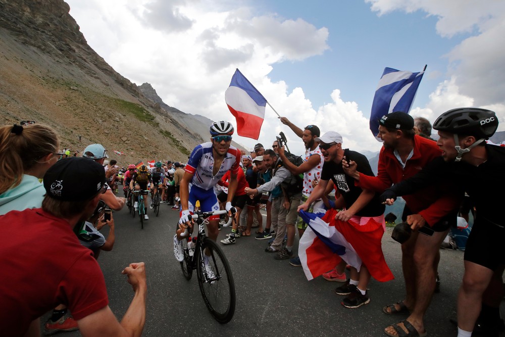 Favorit Pinot odstúpil pre problémy s nohou z Tour de France
