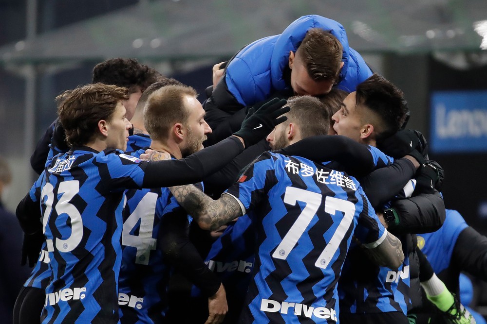 Škriniarov Inter sa dostal na čelo Serie A, Caliagri nevyhralo od novembra