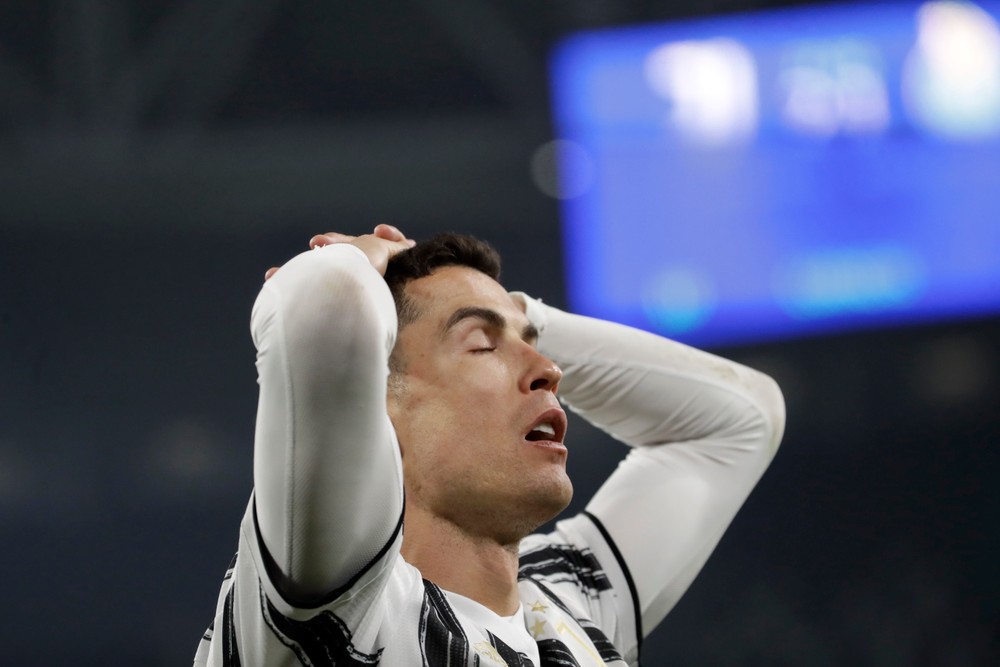 Juventus šokujúco končí, Ronalda vyradili krajania. Haalanda obral o gól zvláštny verdikt