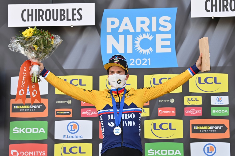 Roglič triumfoval v siedmej etape Paríž - Nice, drží sa na čele poradia